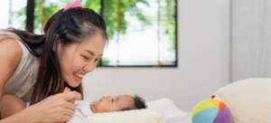 newborn bonding with mom